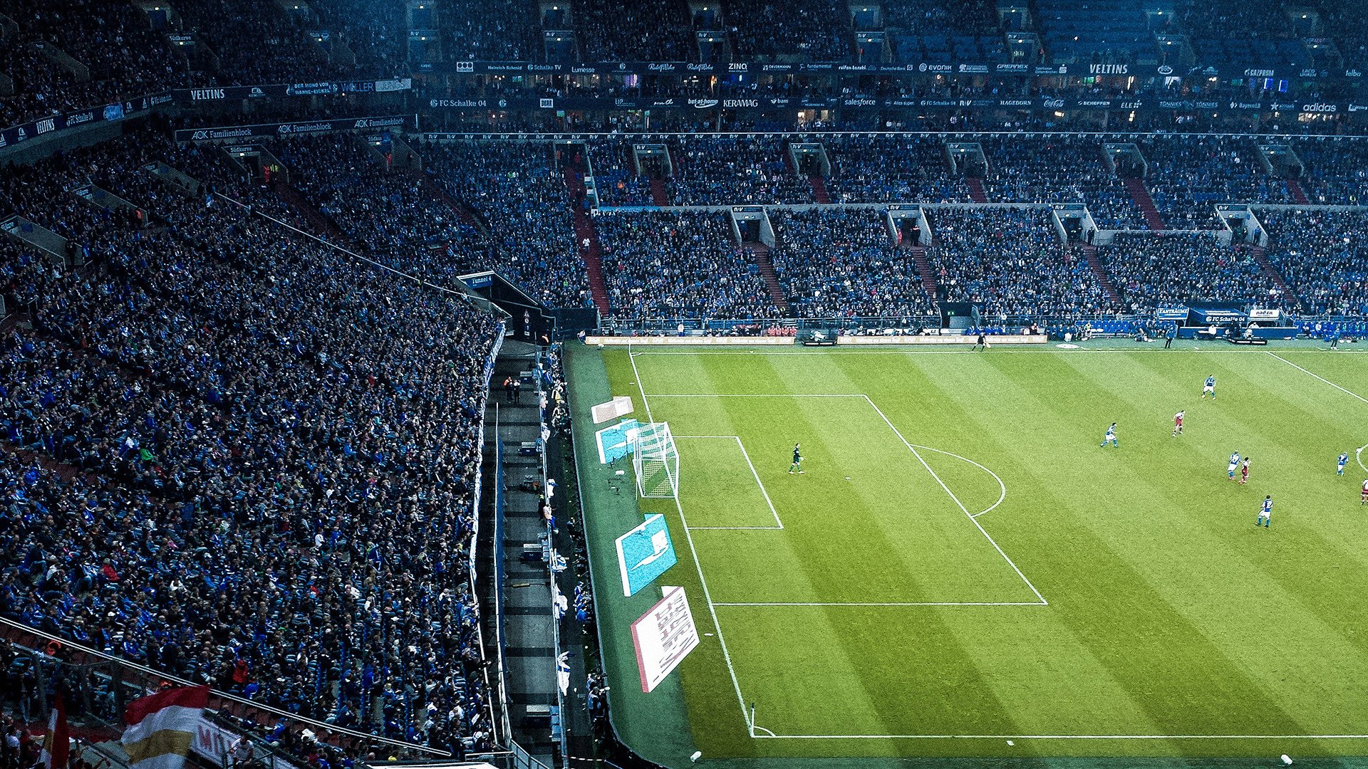 2025电竞新高潮:顶级战队争霸无限精彩!,电竞顶级赛事